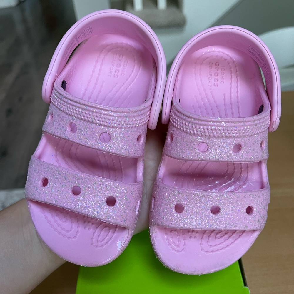Glitter croc sandal